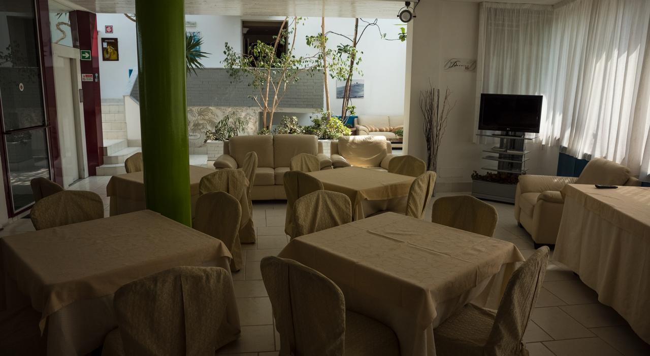 Albergo Ristorante Da Domenico Monte San Savino Exterior foto